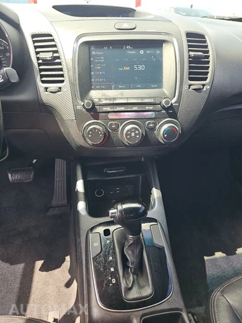 2017 Kia Forte S Sedan – miniatura 11
