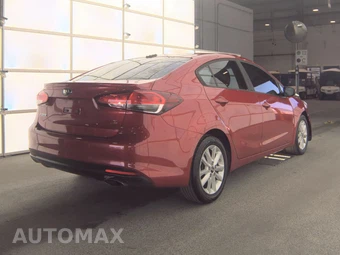 2017 Kia Forte S Sedan – miniatura 4