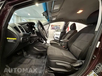 2017 Kia Forte S Sedan - miniatura 12