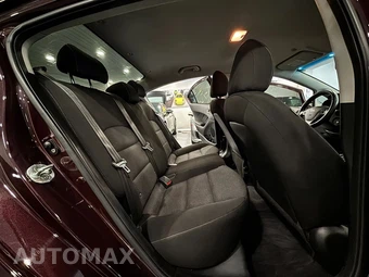 2017 Kia Forte S Sedan - miniatura 16