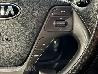 2017 Kia Forte S Sedan - miniatura 25