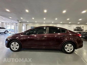2017 Kia Forte S Sedan - miniatura 4