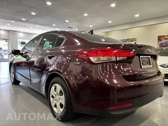 2017 Kia Forte S Sedan - miniatura 5