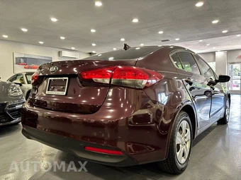 2017 Kia Forte S Sedan - miniatura 7