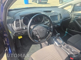 2017 Kia Forte S Sedan – miniatura 11