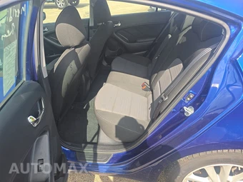 2017 Kia Forte S Sedan – miniatura 13