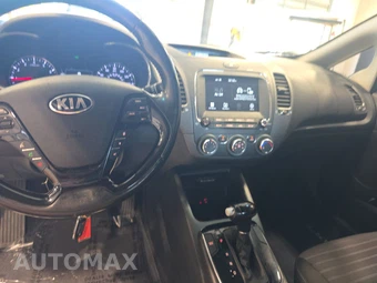 2017 Kia Forte S Sedan – miniatura 11