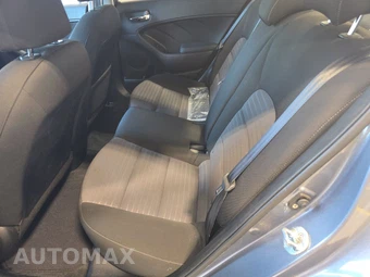 2017 Kia Forte S Sedan – miniatura 13