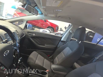 2017 Kia Forte S Sedan – miniatura 17