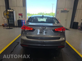 2017 Kia Forte S Sedan – miniatura 5