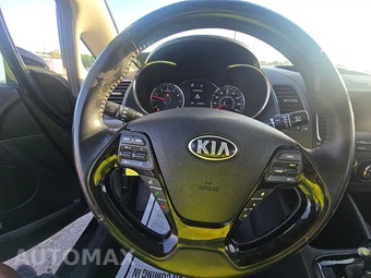 2017 Kia Forte S Sedan – miniatura 10