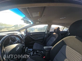 2017 Kia Forte S Sedan – miniatura 18