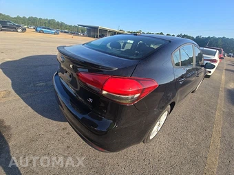 2017 Kia Forte S Sedan – miniatura 4