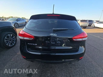 2017 Kia Forte5 LX Hatchback – miniatura 5
