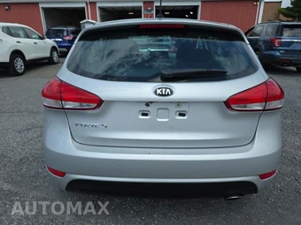 2017 Kia Forte5 LX Hatchback - miniatura 5