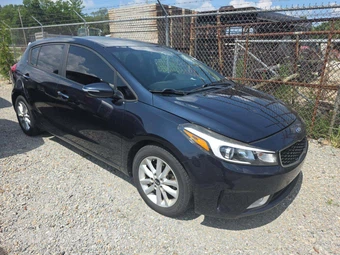 2017 Kia Forte5 LX Hatchback – miniatura 4