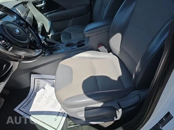 2017 Kia Niro EX – miniatura 13