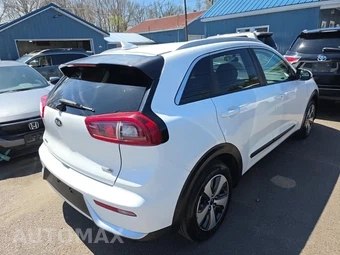 2017 Kia Niro EX – miniatura 4