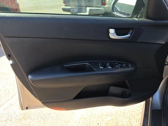 2017 Kia Optima LX 1.6T – miniatura 9