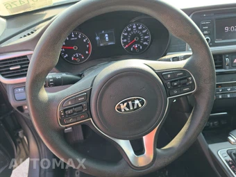 2017 Kia Optima LX 2.4L – miniatura 10
