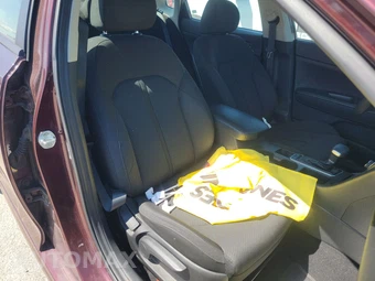 2017 Kia Optima LX 2.4L - miniatura 8