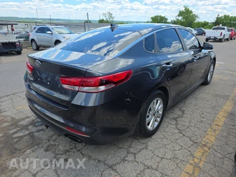 2017 Kia Optima LX 2.4L – miniatura 4