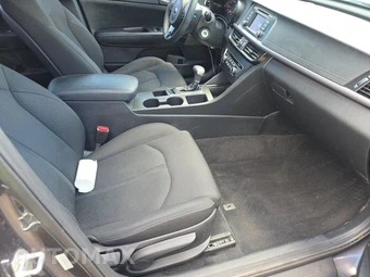 2017 Kia Optima LX 2.4L – miniatura 8