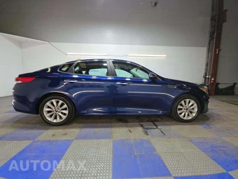 2017 Kia Optima LX 2.4L – miniatura 4