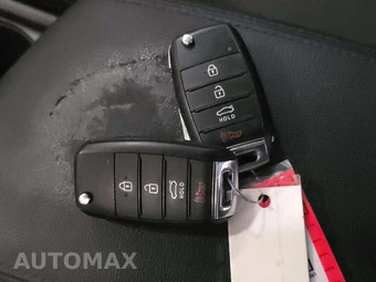 2017 Kia Optima LX 2.4L – miniatura 8