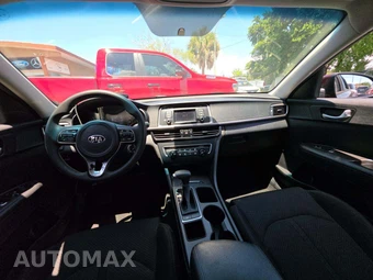 2017 Kia Optima LX 2.4L – miniatura 10