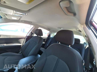 2017 Kia Optima LX 2.4L – miniatura 11