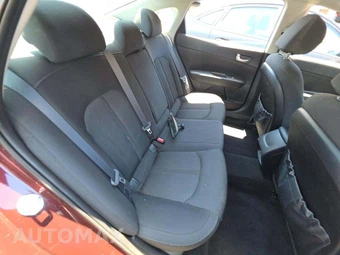 2017 Kia Optima LX 2.4L – miniatura 16