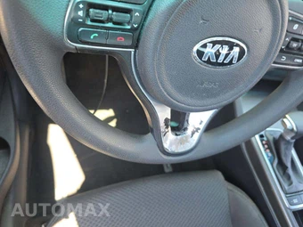 2017 Kia Optima LX 2.4L – miniatura 30