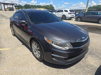 2017 Kia Optima LX 2.4L - miniatura 3