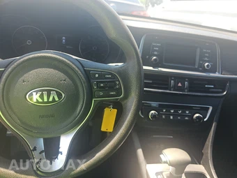 2017 Kia Optima LX 2.4L – miniatura 11