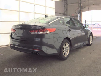 2017 Kia Optima LX 2.4L – miniatura 4