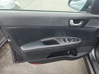2017 Kia Optima LX 2.4L – miniatura 9