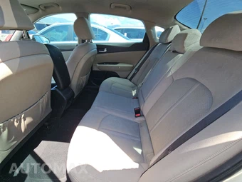 2017 Kia Optima LX 2.4L – miniatura 13
