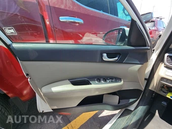 2017 Kia Optima LX 2.4L – miniatura 9