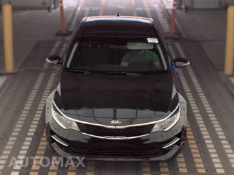 2017 Kia Optima LX 2.4L – miniatura 2