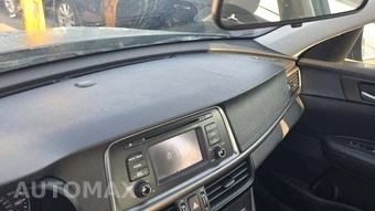 2017 Kia Optima LX 2.4L – miniatura 37