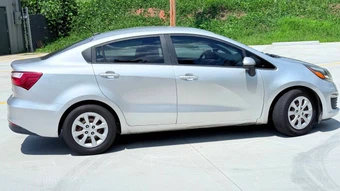 2017 Kia Rio LX Sedan - miniatura 30