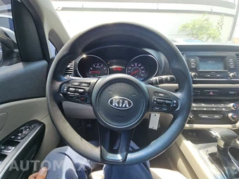 2017 Kia Sedona L 120.5" WB – miniatura 10