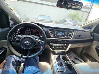 2017 Kia Sedona L 120.5" WB – miniatura 11
