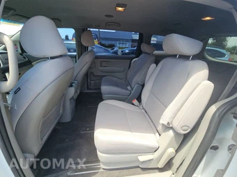 2017 Kia Sedona L 120.5" WB – miniatura 13