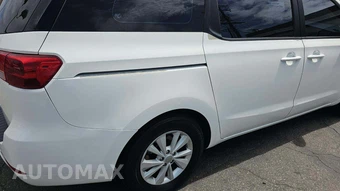 2017 Kia Sedona L 120.5" WB – miniatura 33