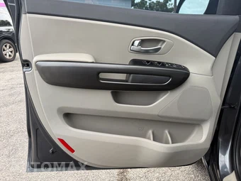 2017 Kia Sedona LX 120.5" WB - miniatura 10