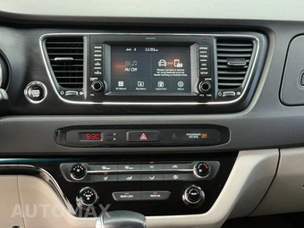 2017 Kia Sedona LX 120.5" WB - miniatura 16