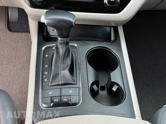 2017 Kia Sedona LX 120.5" WB - miniatura 17