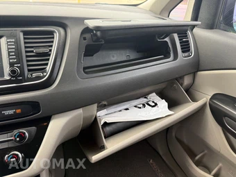 2017 Kia Sedona LX 120.5" WB - miniatura 41